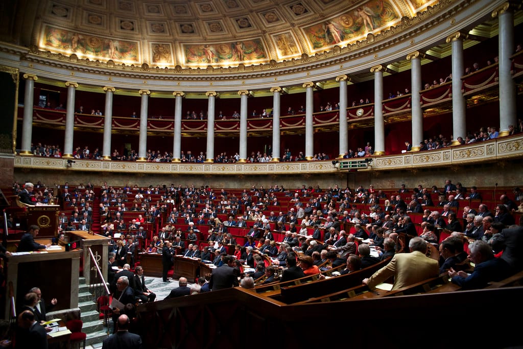 Le gouvernement facilite le passage au solaire pour les propriétaires de maison