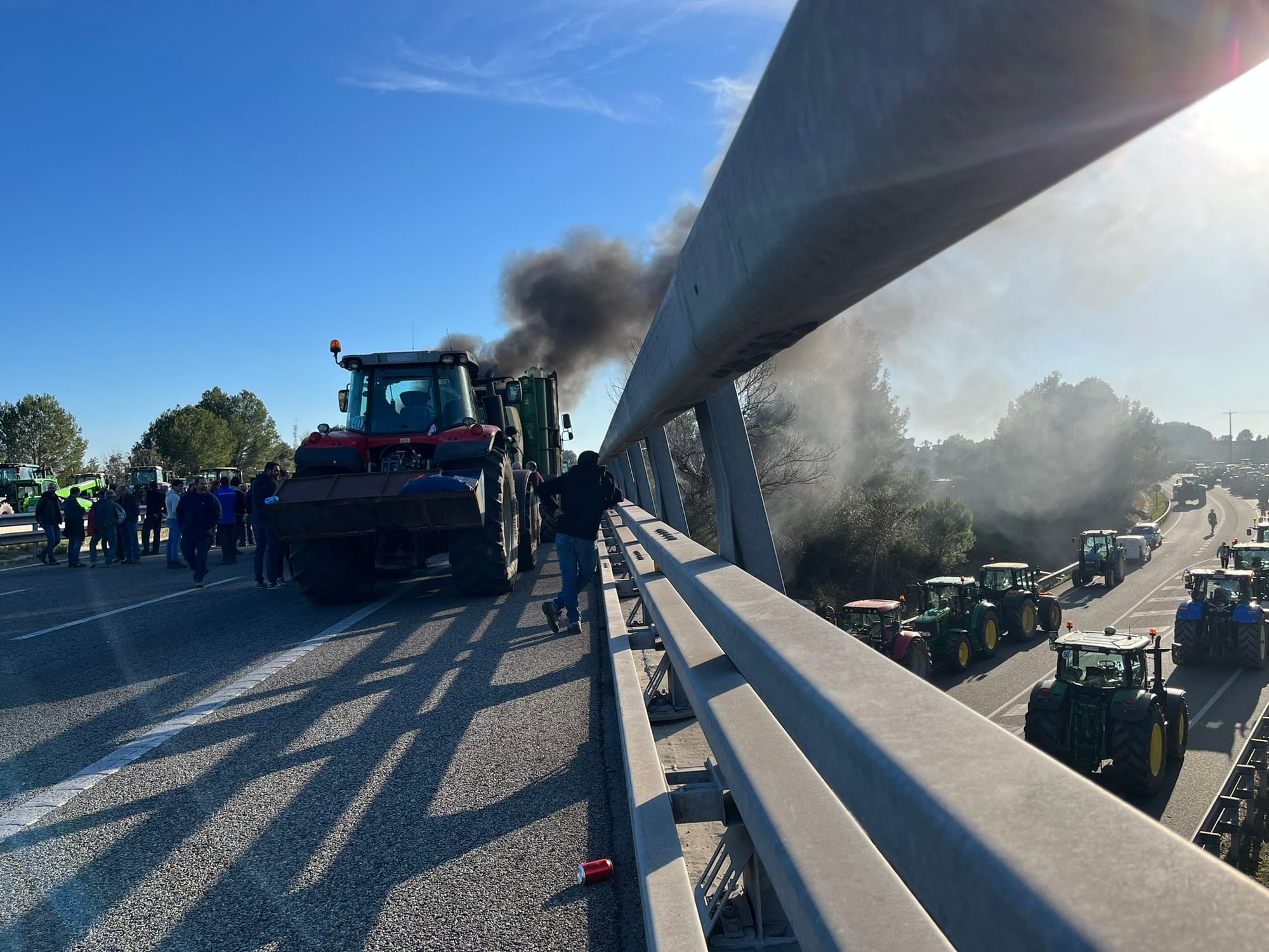 Blocage Franco-Espagnol : Les Agriculteurs Se Mobilisent En Force