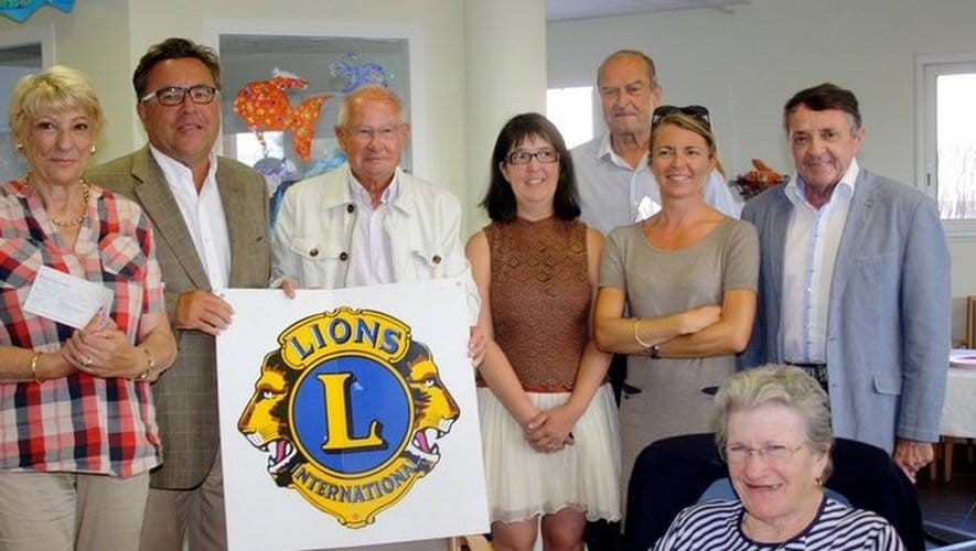 Le Lions Club Doyen Le Havre Soutient l'Ancre Océane avec une Vente de Livres