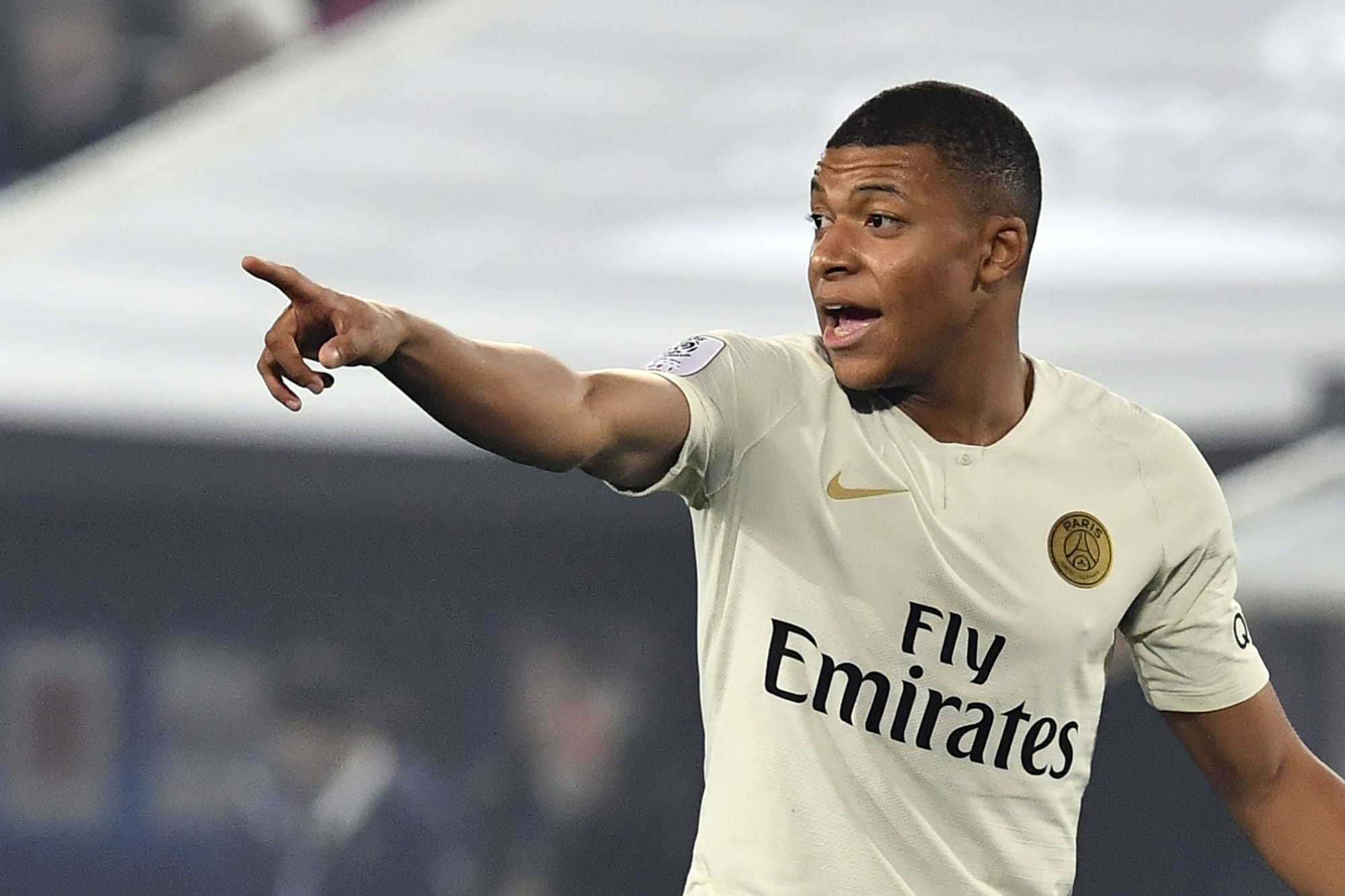 Kylian Mbappé rejoint le Real Madrid : Un nouveau défi pour la star du football