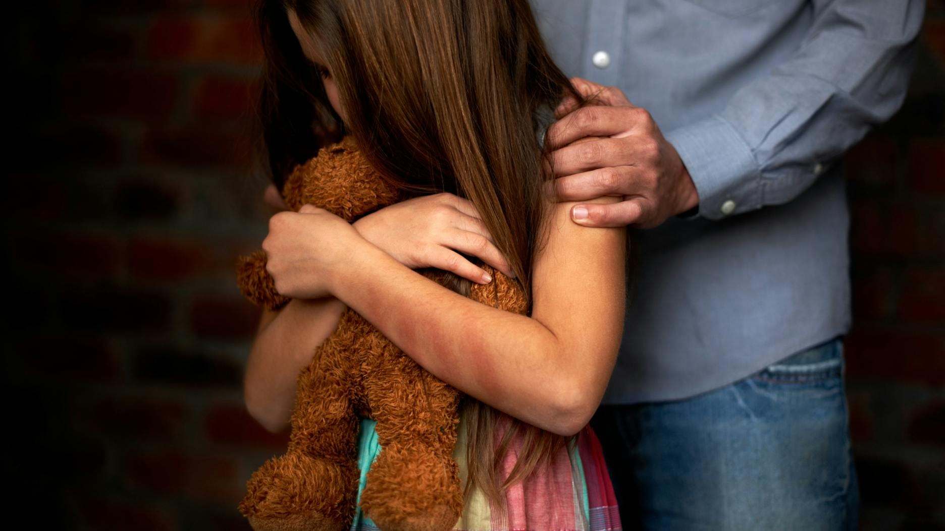 Orange : Une Famille Traumatisée après une Agression Violente au Rond-Point